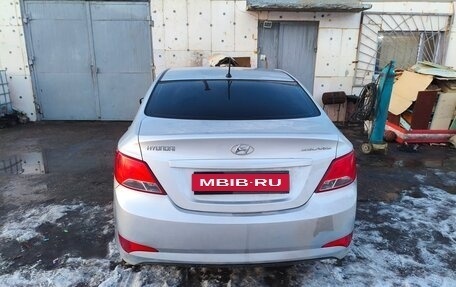 Hyundai Solaris II рестайлинг, 2014 год, 690 000 рублей, 2 фотография