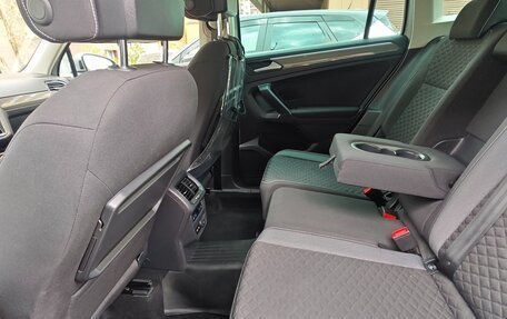 Volkswagen Tiguan II, 2018 год, 3 000 000 рублей, 9 фотография