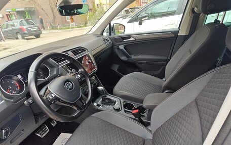 Volkswagen Tiguan II, 2018 год, 3 000 000 рублей, 11 фотография