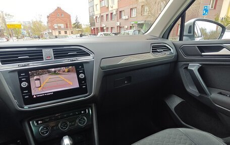 Volkswagen Tiguan II, 2018 год, 3 000 000 рублей, 12 фотография