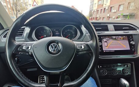 Volkswagen Tiguan II, 2018 год, 3 000 000 рублей, 13 фотография
