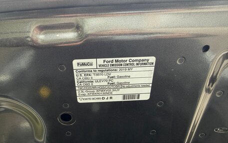 Ford Mustang VI рестайлинг, 2018 год, 2 300 000 рублей, 23 фотография