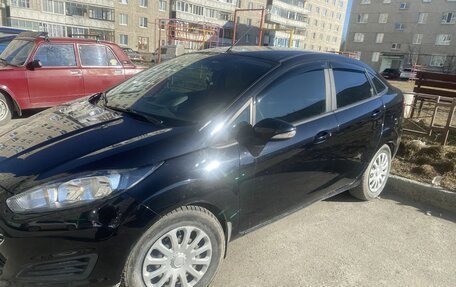 Ford Fiesta, 2015 год, 690 000 рублей, 3 фотография