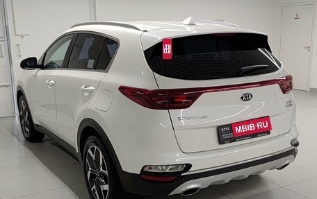 KIA Sportage IV рестайлинг, 2018 год, 2 390 000 рублей, 8 фотография