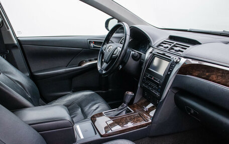 Toyota Camry, 2016 год, 2 050 000 рублей, 10 фотография