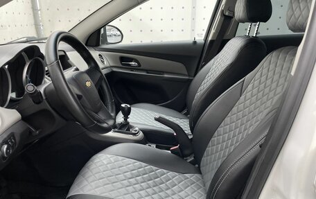 Chevrolet Cruze II, 2011 год, 890 000 рублей, 11 фотография