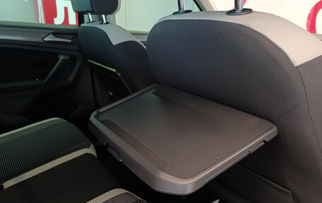 Volkswagen Tiguan II, 2019 год, 2 598 000 рублей, 9 фотография