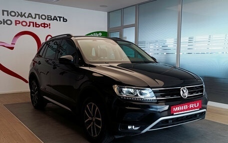 Volkswagen Tiguan II, 2019 год, 2 598 000 рублей, 3 фотография