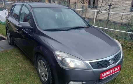 KIA cee'd I рестайлинг, 2011 год, 560 000 рублей, 1 фотография