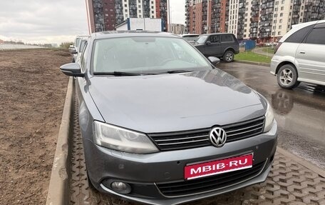 Volkswagen Jetta VI, 2013 год, 1 350 000 рублей, 1 фотография
