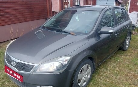 KIA cee'd I рестайлинг, 2011 год, 560 000 рублей, 2 фотография