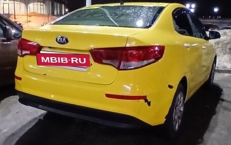 KIA Rio III рестайлинг, 2015 год, 450 000 рублей, 5 фотография