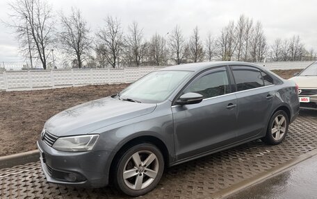 Volkswagen Jetta VI, 2013 год, 1 350 000 рублей, 2 фотография