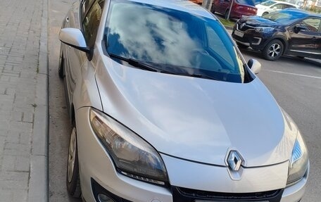 Renault Megane III, 2013 год, 750 000 рублей, 2 фотография