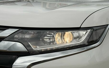 Mitsubishi Outlander III рестайлинг 3, 2018 год, 2 399 000 рублей, 9 фотография