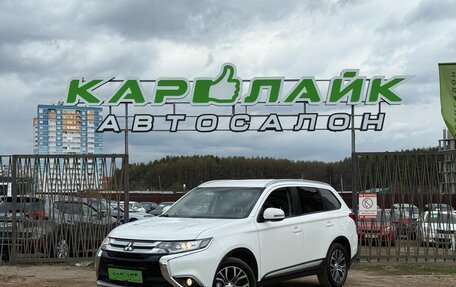 Mitsubishi Outlander III рестайлинг 3, 2018 год, 2 399 000 рублей, 2 фотография