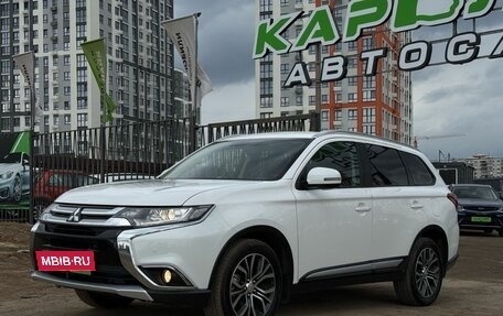 Mitsubishi Outlander III рестайлинг 3, 2018 год, 2 399 000 рублей, 7 фотография