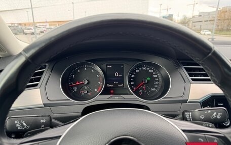 Volkswagen Passat B8 рестайлинг, 2017 год, 1 830 000 рублей, 2 фотография