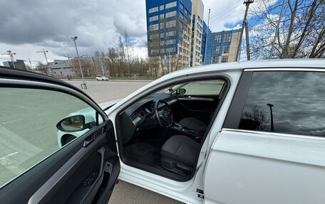 Volkswagen Passat B8 рестайлинг, 2017 год, 1 830 000 рублей, 7 фотография