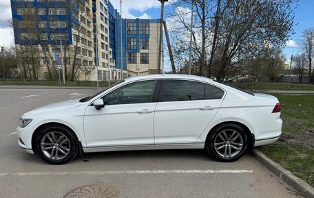Volkswagen Passat B8 рестайлинг, 2017 год, 1 830 000 рублей, 11 фотография