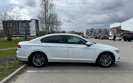 Volkswagen Passat B8 рестайлинг, 2017 год, 1 830 000 рублей, 15 фотография