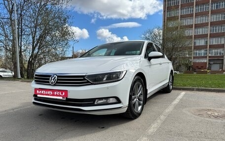 Volkswagen Passat B8 рестайлинг, 2017 год, 1 830 000 рублей, 19 фотография