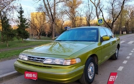 Ford Crown Victoria II, 1996 год, 1 900 000 рублей, 3 фотография