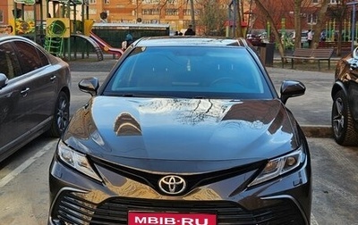Toyota Camry, 2021 год, 3 450 000 рублей, 1 фотография