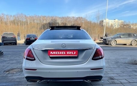Mercedes-Benz E-Класс, 2017 год, 3 350 000 рублей, 6 фотография
