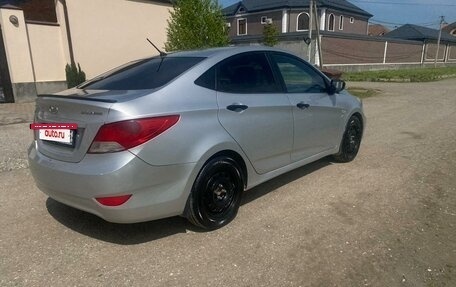 Hyundai Solaris II рестайлинг, 2012 год, 750 000 рублей, 4 фотография