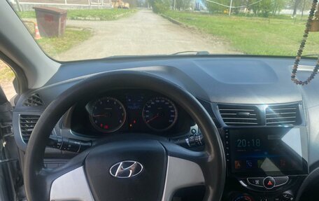 Hyundai Solaris II рестайлинг, 2012 год, 750 000 рублей, 11 фотография