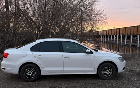 Volkswagen Jetta VI, 2013 год, 830 000 рублей, 6 фотография