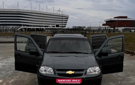 Chevrolet Niva I рестайлинг, 2016 год, 715 000 рублей, 2 фотография