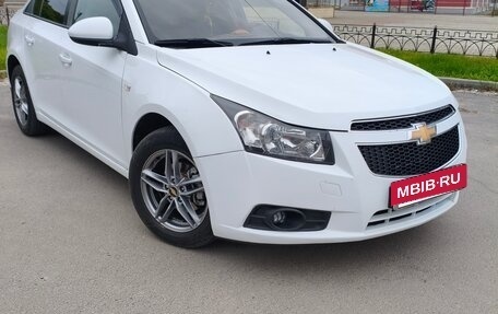 Chevrolet Cruze II, 2012 год, 1 100 000 рублей, 2 фотография