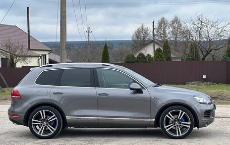 Volkswagen Touareg III, 2011 год, 2 290 000 рублей, 3 фотография