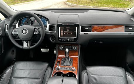 Volkswagen Touareg III, 2011 год, 2 290 000 рублей, 16 фотография