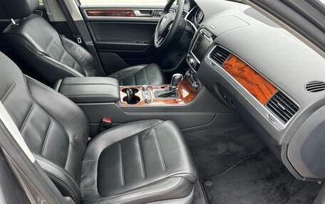 Volkswagen Touareg III, 2011 год, 2 290 000 рублей, 27 фотография