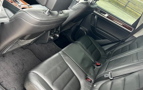 Volkswagen Touareg III, 2011 год, 2 290 000 рублей, 25 фотография