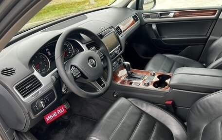 Volkswagen Touareg III, 2011 год, 2 290 000 рублей, 17 фотография