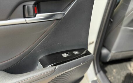 Toyota Camry, 2018 год, 2 597 000 рублей, 15 фотография