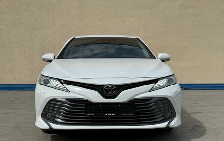 Toyota Camry, 2018 год, 2 597 000 рублей, 2 фотография