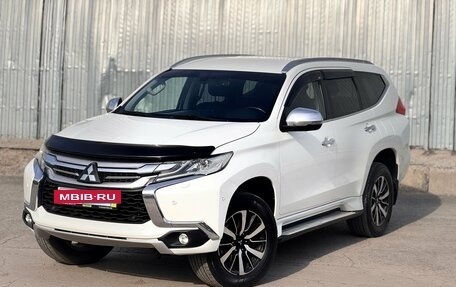 Mitsubishi Pajero Sport III рестайлинг, 2016 год, 2 799 000 рублей, 4 фотография