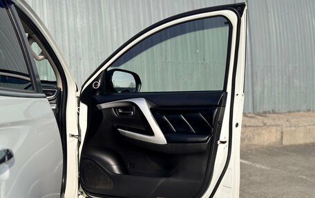 Mitsubishi Pajero Sport III рестайлинг, 2016 год, 2 799 000 рублей, 30 фотография