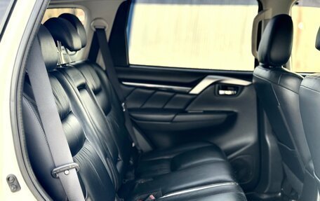 Mitsubishi Pajero Sport III рестайлинг, 2016 год, 2 799 000 рублей, 36 фотография