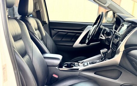 Mitsubishi Pajero Sport III рестайлинг, 2016 год, 2 799 000 рублей, 35 фотография