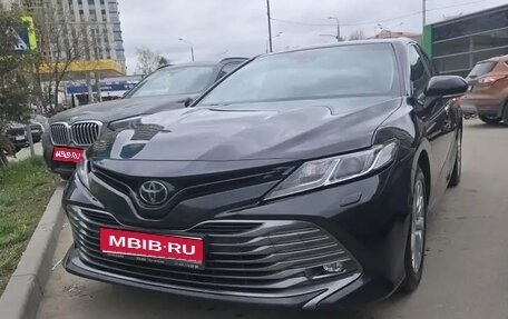 Toyota Camry, 2018 год, 2 700 000 рублей, 1 фотография