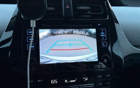 Toyota Prius IV XW50, 2018 год, 2 200 000 рублей, 24 фотография