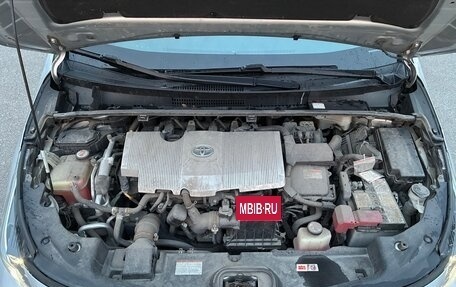 Toyota Prius IV XW50, 2018 год, 2 200 000 рублей, 23 фотография