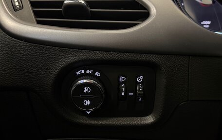 Opel Astra, 2022 год, 1 750 000 рублей, 11 фотография