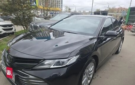 Toyota Camry, 2018 год, 2 700 000 рублей, 5 фотография